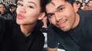 Aaliyah dan Thariq tampak serasi mengenakan outfit serba hitam. [Foto: Instagram/thariqhalilintar]