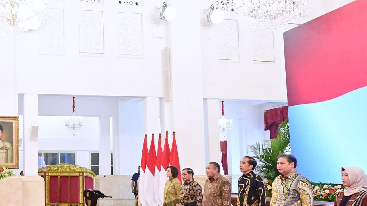 Jokowi Beri Penghargaan ke 15 Tim Pengendalian Inflasi Daerah, Berikut Daftarnya