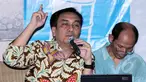 Efendi Simbolon saat menjadi pembicara pada diskusi bertajuk “Adakah Harapan di Tengah Oligarki Pengelolaan Migas” di Cikini, Jakarta, (8/5/2015). Efendi mengkritisi kebijakan ekonomi Jokowi yang menurutnya tidak pro rakyat. (Liputan6.com/Helmi Afandi)