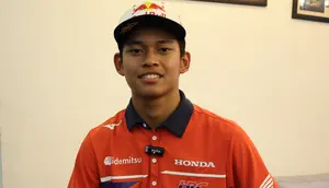 Veda Ega Pratama saat diwawancara Bola.com. (Muhammad Iqbal Ichsan/Bola.com)