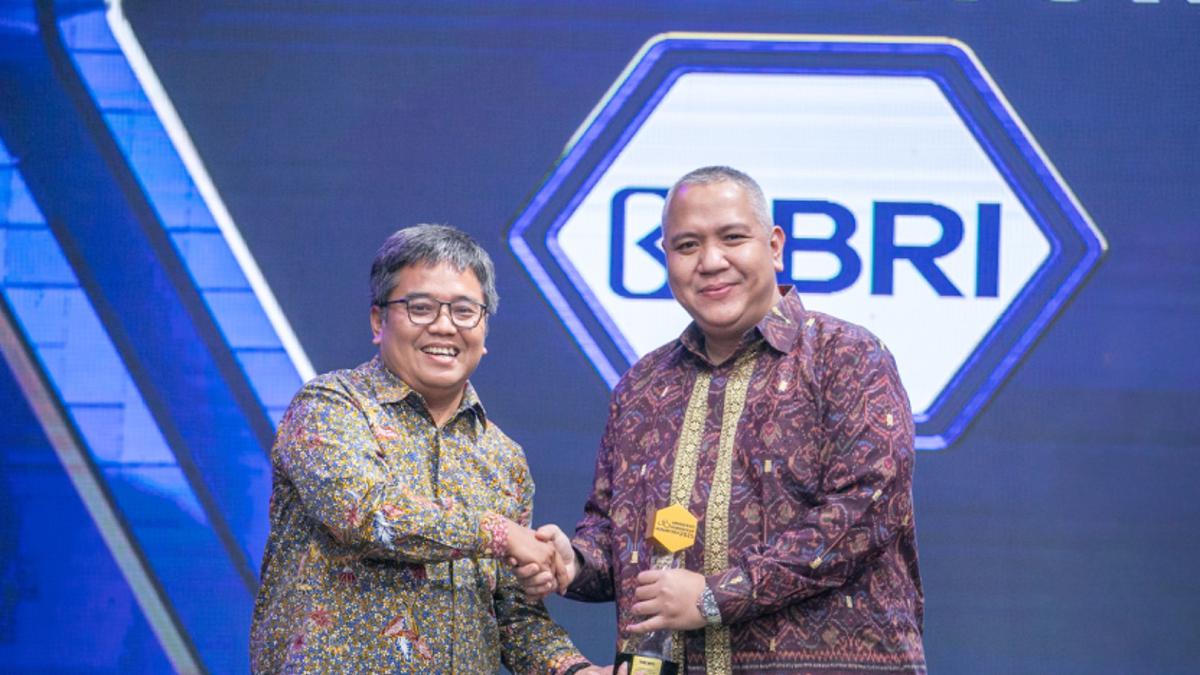 BRI Raih Anugerah Penggerak Sektor Keuangan, Bukti Konsistensi Dorong Ekonomi Rakyat lewat Holding Ultra Mikro 