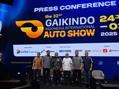 Gaikindo Indonesia International Auto Show (GIIAS) 2025 digelar pada 24 Juli hingga 3 Agustus 2025. Pameran otomotif terbesar di Indonesia yang berlangsung di ICE BSD, Tangerang, ini akan menghadirkan mobil-mobil yang baru diluncurkan. (Liputan6.com/Arief Aszhari)