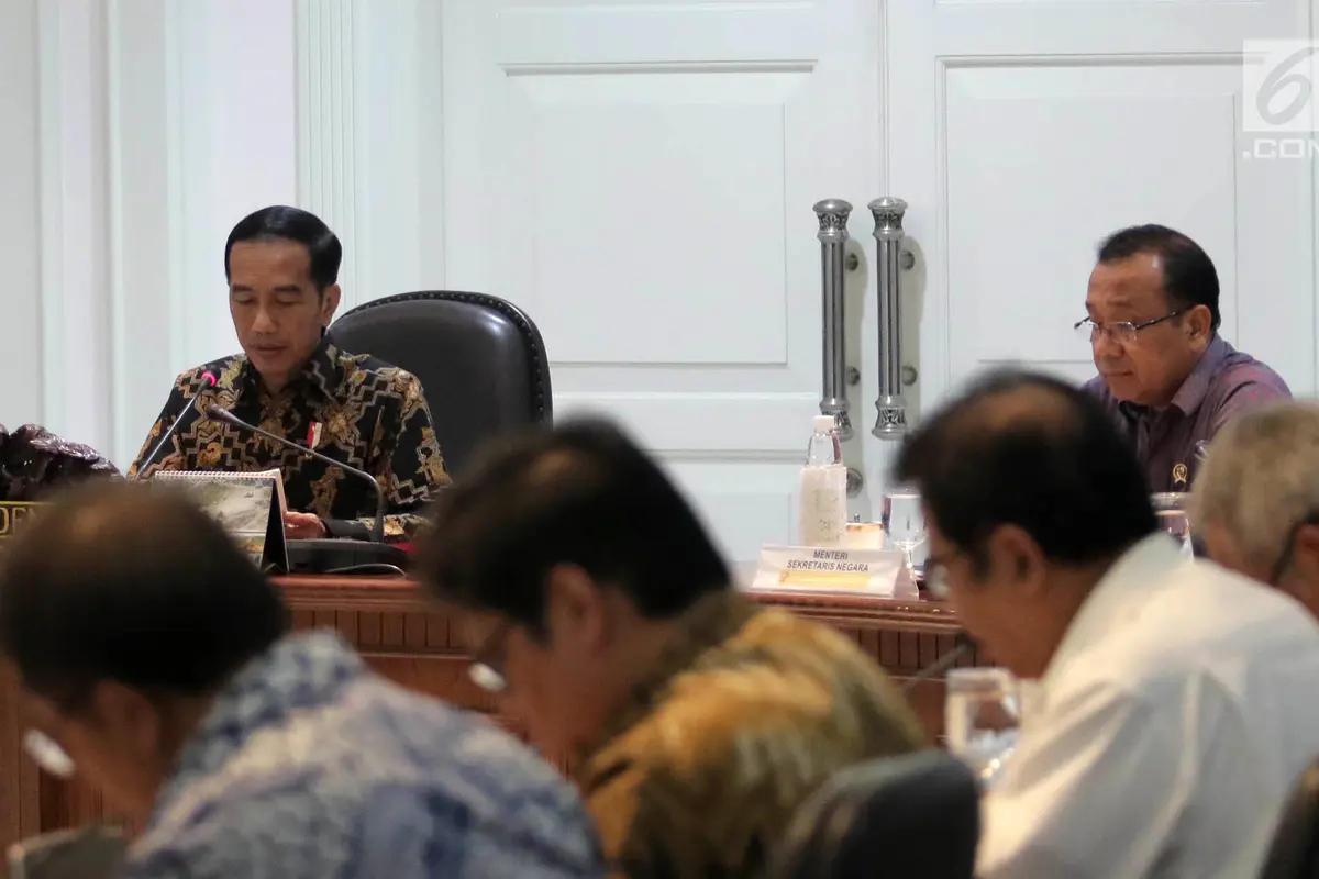 Jokowi Rapat Bareng Menteri Kabinet Kerja