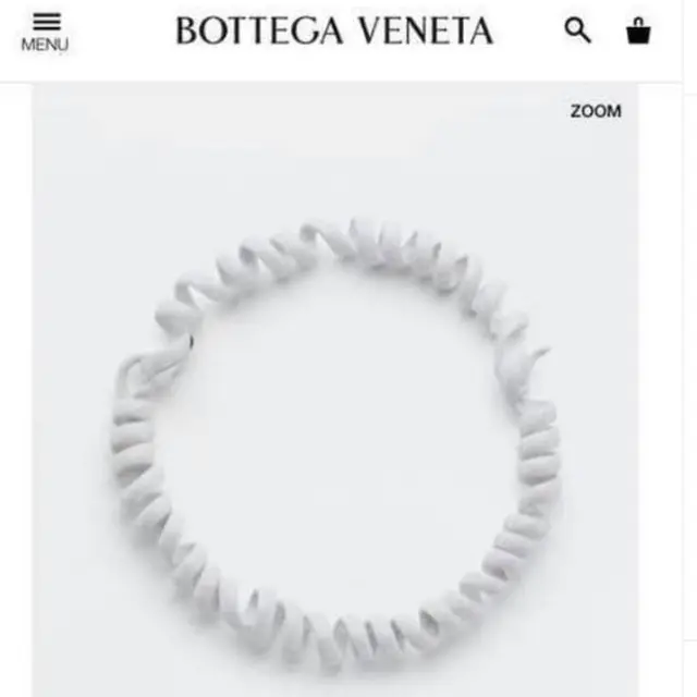 Bottega Veneta Luncurkan Kalung Mirip Kabel Telepon, Harganya Bikin Menepuk Dahi