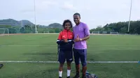 Liza Armanita, pesepak bola putri asal Papua yang sedang ikut program latihan di Thailand (istimewa)