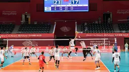 Suasana pertandingan Grup F cabang bola voli putra Asian Games Hangzhou 2022 antara Indonesia menghadapi Afghanistan di Deqing Sports Centre Gymnasium, China, Kamis (21/9/2023) siang WIB. (CGTN Sports)