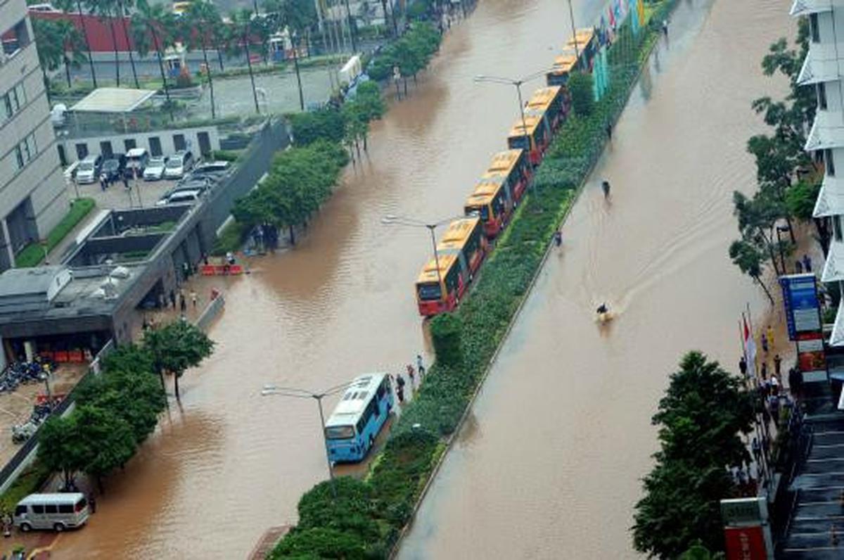 Jantung Kota Jakarta yang berubah menjadi 'sungai'