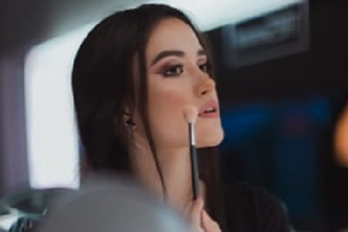 11 Cara Makeup Natural untuk Pemula yang Bisa Kamu Coba