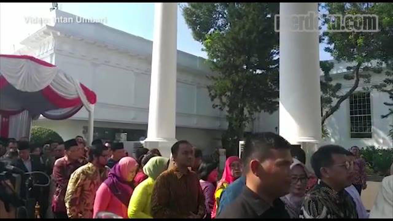VIDEO: Momen Keakraban Menteri dan Pejabat Negara Saat Open House Jokowi