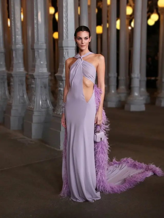 8 Gaya Mewah Seleb Hadiri LACMA Art + Film Gala 2024, Kim Kardashian, Emily Ratajkowski, hingga Mun Ka Young