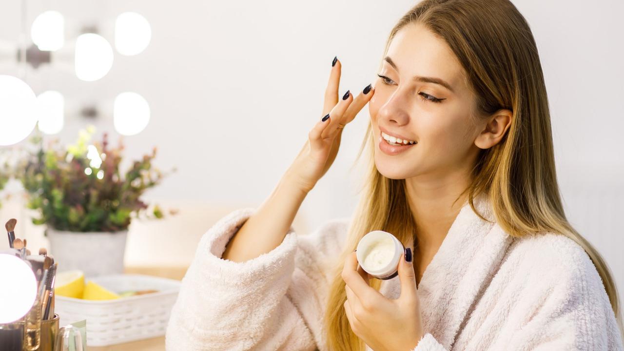 Retinoid vs Retinol, Ini Perbedaan Mendasar dari Fungsi dan Kekuatannya agar Kulit Tidak Salah Perawatan