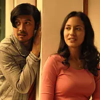 Cinta Rumi dan Yulia ikut terguncang ketika keharmonisan keluarga ikut terguncang. Foto: MVP PIctures