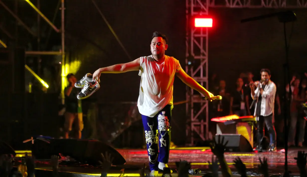 <p>Aksi panggung King Nassar di Synchronize Fest 2022 (foto: Adrian Utama Putra)</p>