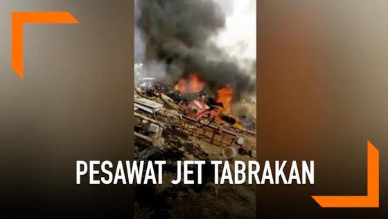 VIDEO: Detik-Detik Pesawat Jet India Tabrakan Saat Latihan