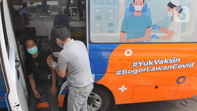Mobil Vaksinasi COVID-19 Keliling di Bogor