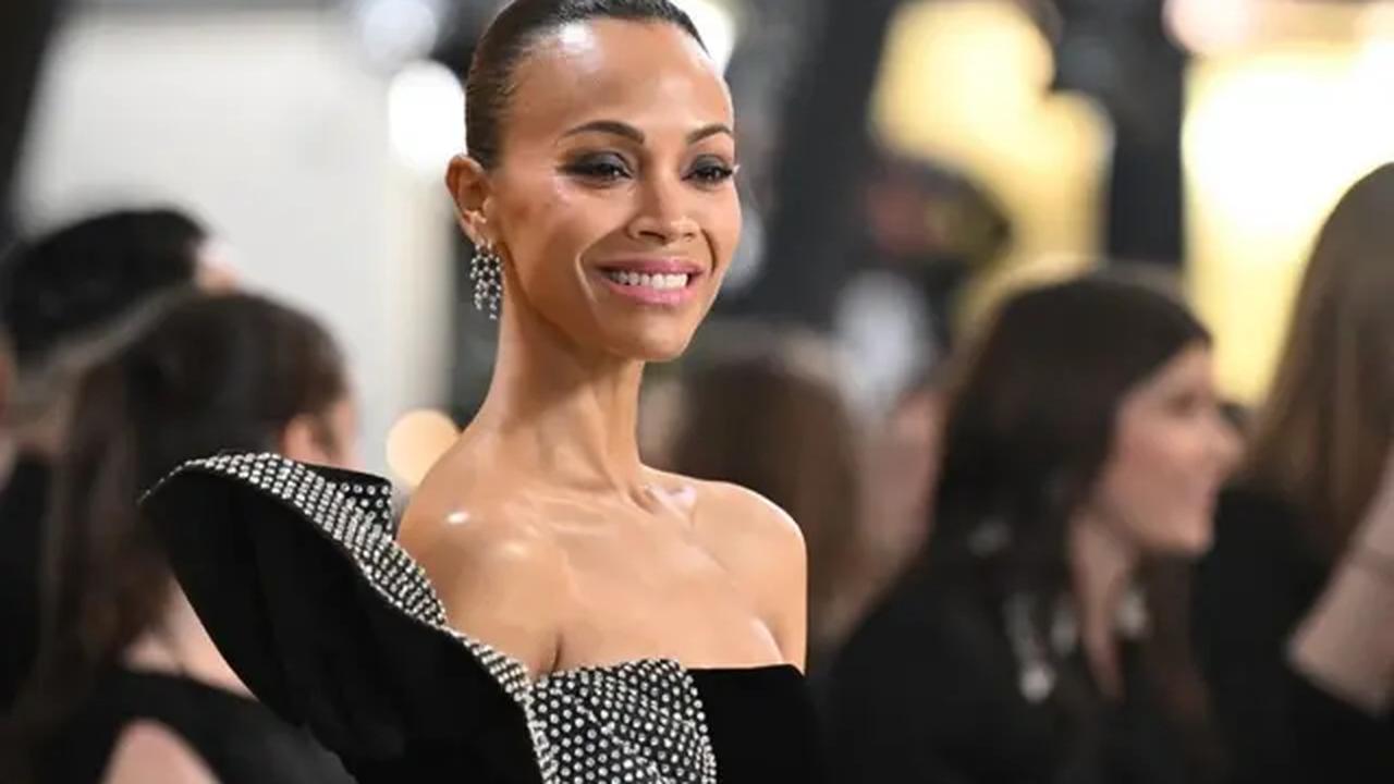 Zoe Saldana Selebriti Berbusana Terbaik di SAG Awards 2025, dari Timothee Chalamet. (Robyn Beck / AFP)