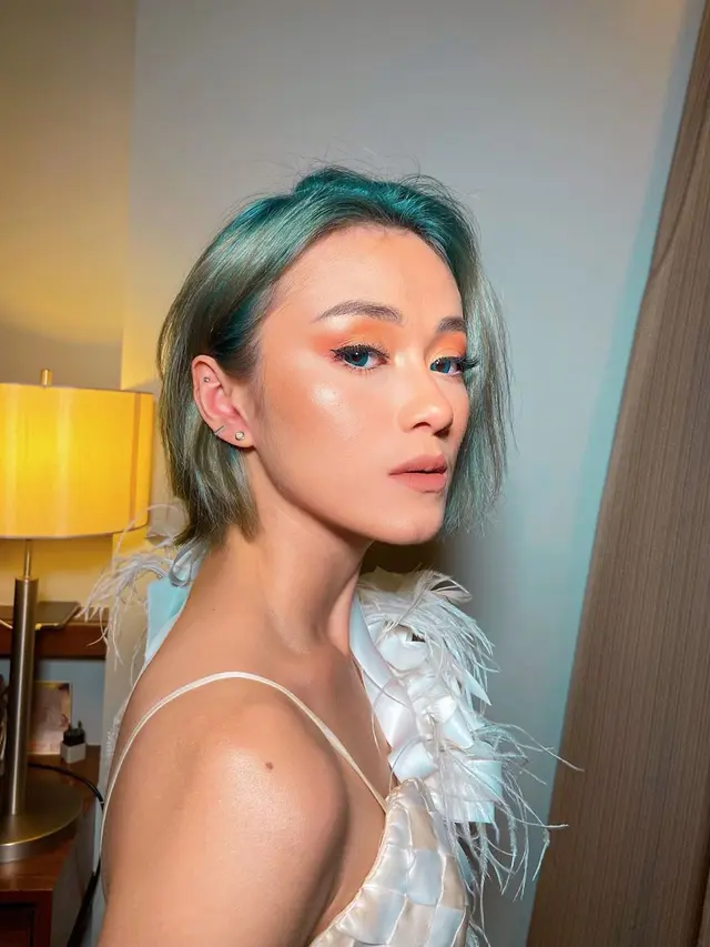 6 Potret Dara The Virgin dengan Berbagai Warna Rambut, Curi Perhatian