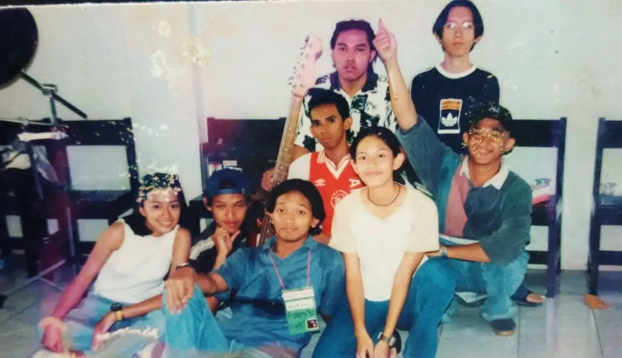 Saat masih SMA, Dian Sastro sempat bergabung dengan band bernama Nuansa band. (Foto: instagram.com/therealdisastr)