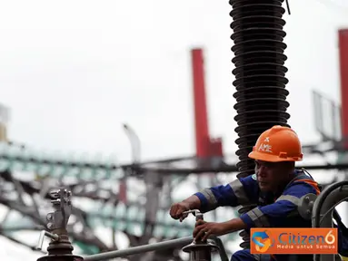 Citizen6, Tangerang: Gardu Induk Lontar ke Gardu Induk Tangerang Baru yang menyalurkan tenaga listrik dari Pembangkit Listrik Tenaga Uap (PLTU) Lontar Banten 3 x 315 MW  dan mampu memasok listrik sekitar 300 MW ke daerah Jakarta. (Pengirim: Agus Trimukti)