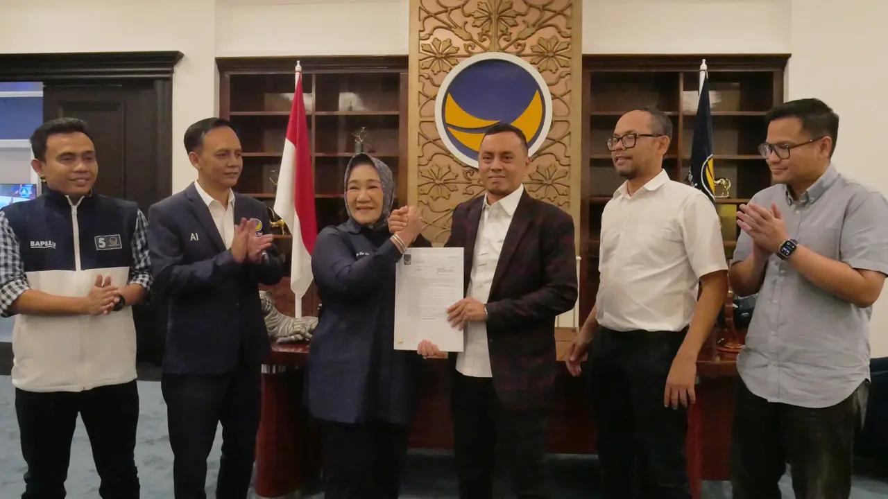 DPP Partai NasDem resmi menyerahkan rekomendasi kepada Tina Nur Alam untuk maju sebagai calon Gubernur Sulawesi Tenggara (Sultra) di Pilkada 2024.