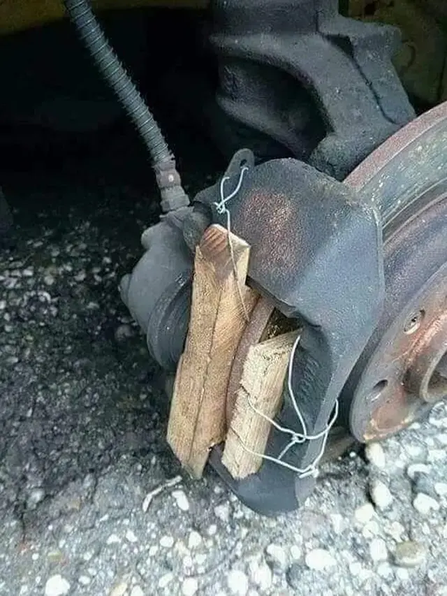 10 Potret Life Hack Untuk Pengendara Mobil Biar Hemat Perbaikan Ini Kocak Banget