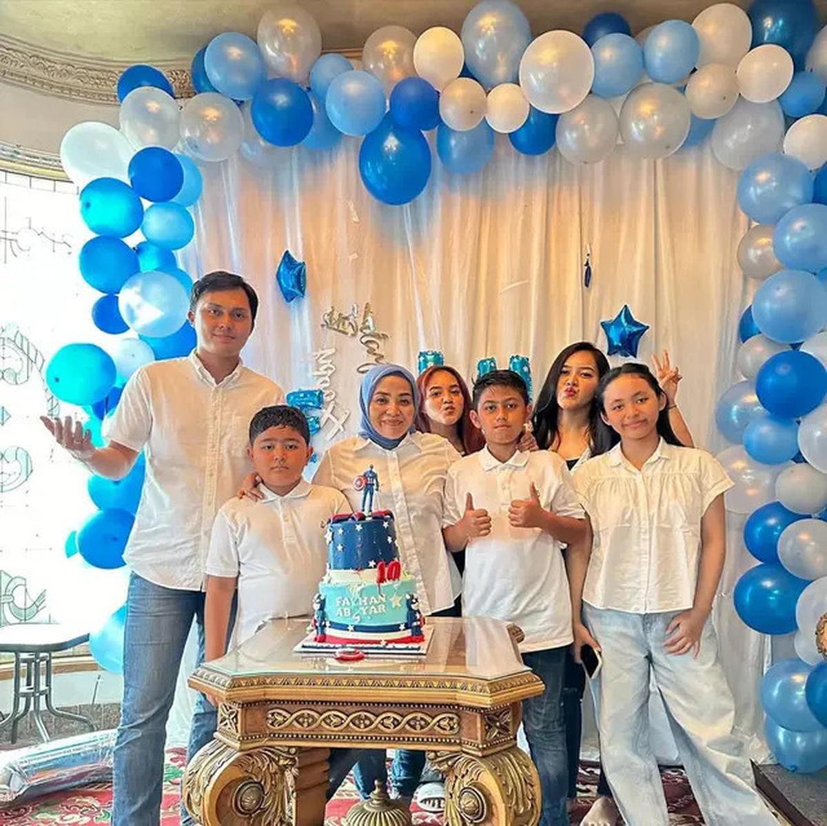 Bayi Tabung Belum Berhasil, Ini 8 Potret Kompak Muzdalifah dan Fadel Islami bareng 5 Anak