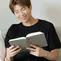 RM BTS Membaca Buku