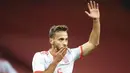 Pemain Spanyol, Sergio Canales, melakukan selebrasi usai mencetak gol ke gawang Belanda pada laga uji coba di Johan Cruyff Arena, Rabu (11/11/2020). Kedua tim bermain imbang 1-1. (Dean Mouhtaropoulos via AP Photo, Pool)