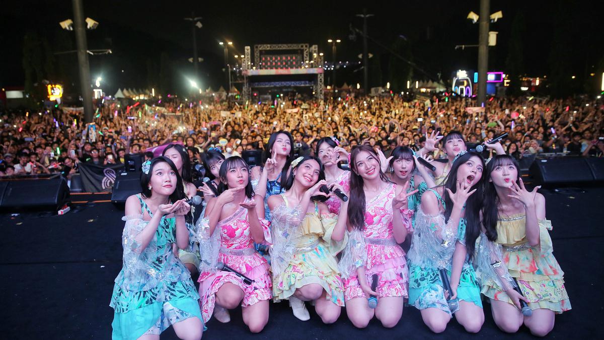 Buka SCTV Music Awards 2025, JKT48 Menang Kategori Duo/Group Band/Vocal Group Paling Ngetop