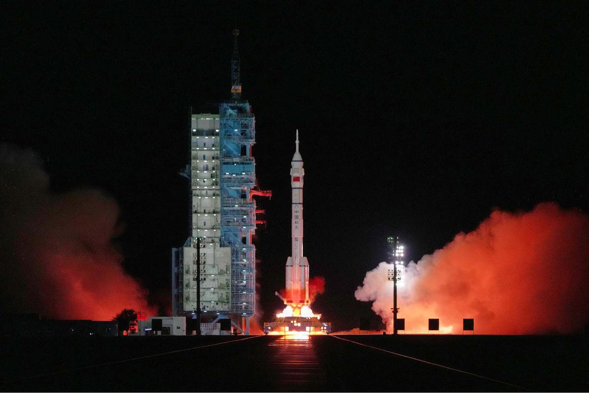 astronot china