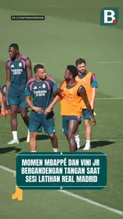 Momen Mbappe dan Vini Jr bergandengan tangan saat sesi latihan Real Madrid