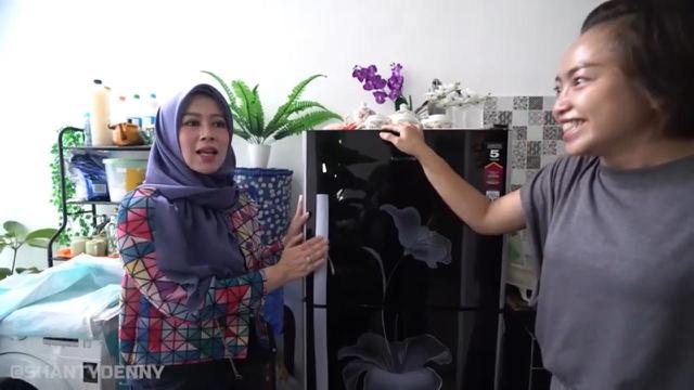 Potret Rumah Baru Mpok Alpa. (Sumber: YouTube/Shanty Denny)