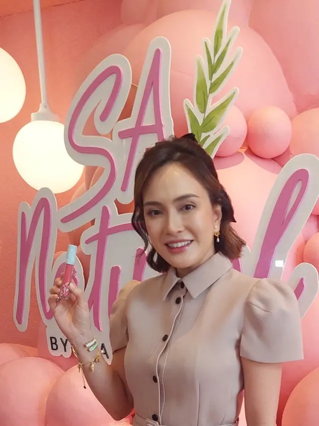 Shandy Aulia saat perayaan hari jadi ke-7 SA Naturel di Peacock Lounge, Hotel Fairmont, Senayan, Jakarta.