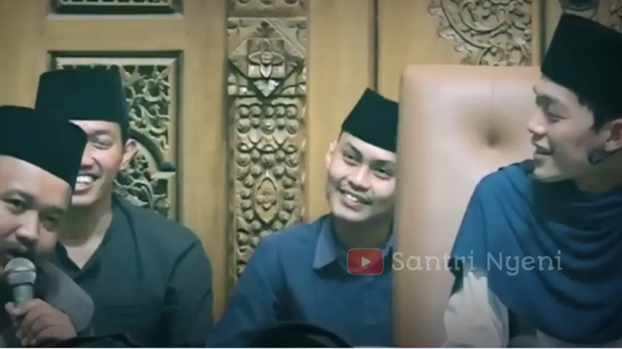 Mas Bibit ngobrol santai dengan Gus Iqdam (Tangkap layar YouTube Santri Nyeni / Khazim Mahrur)