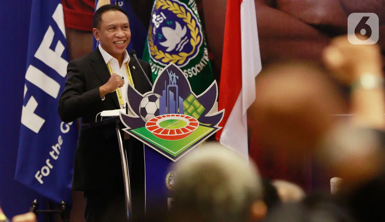 Menpora RI, Zainudin Amali, memberi sambutan saat pembukaan Kongres PSSI di Hotel Raffles, Jakarta, Sabtu (29/5/2021). Kongres tersebut akan membahas kepastian Liga 1 dan 2 musim 2021-2022. (Bola.com/M Iqbal Ichsan)