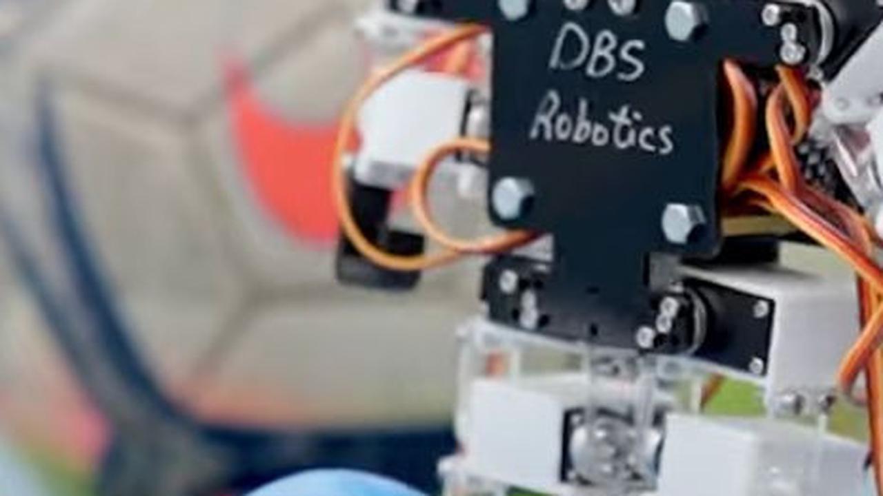 Beberapa alat dari alat-alat Isaac yang ditingkatkan adalah Isaac Lab, untuk&nbsp;reinforcement learning, dan OSMO, sebuah layanan orkestrasi komputasi.&nbsp;