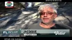 Jika biasanya air sungai berwarna bening, sungai Kalipait berwarna kuning kehijauan dengan buih yang banyak. Bau belerang yang keluar dari air Sungai Kalipait juga cukup kuat. Sungai Kalipait mengalir melewati lembah bebatuan yang indah.