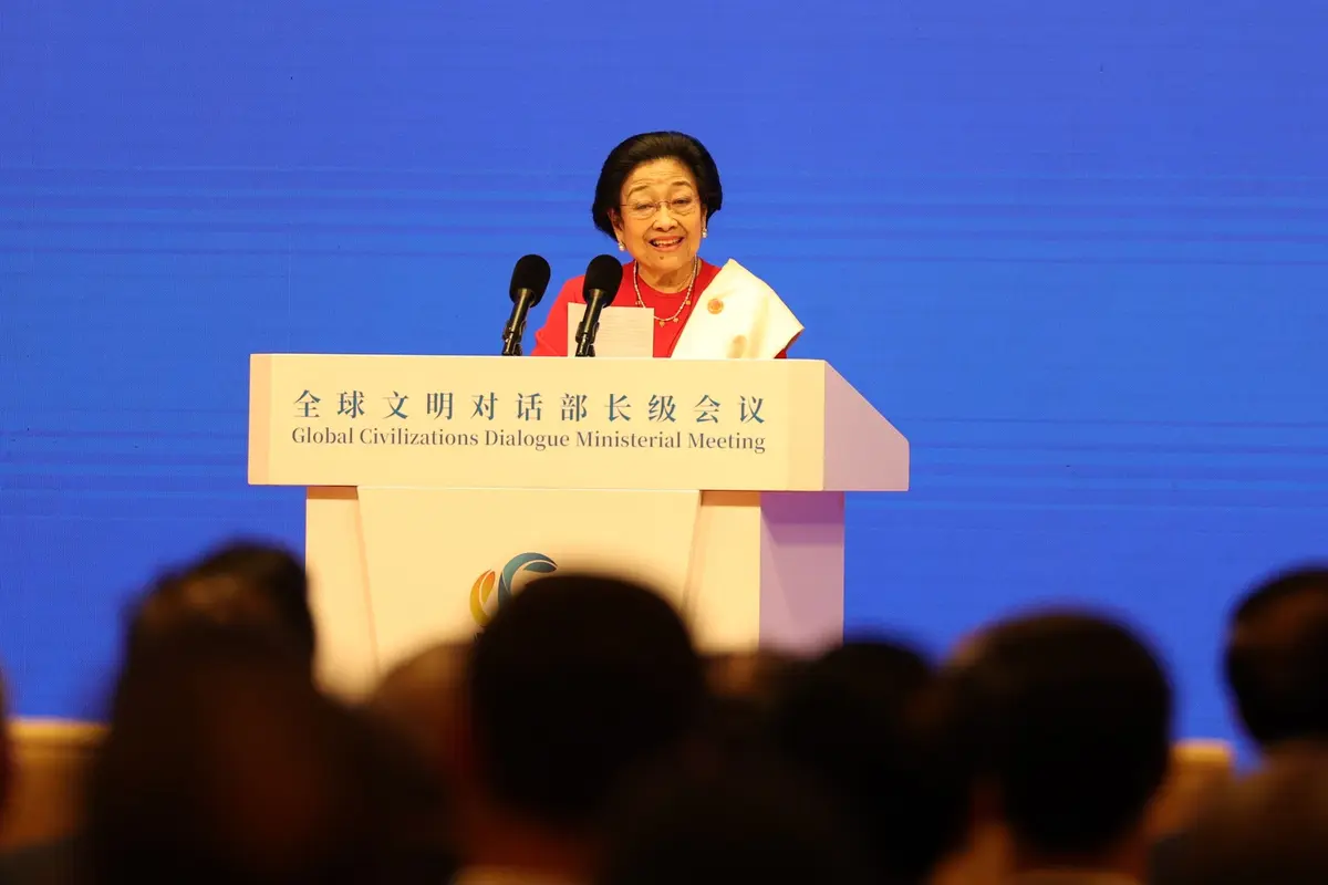 Presiden Kelima Republik Indonesia, Megawati Soekarnoputri  pada forum Dialog Peradaban Global yang digelar di Wisma Tamu Negara Diaoyutai, Beijing, Kamis (10/7/2025).