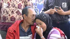 Keluarga korban kecelakaan Lion Air JT 610 mendatangi bandara Halim Perdanakusuma untuk melengkapi data diri korban.