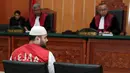 "‎Kami menyimpulkan, keberatan yang diajukan terdakwa tak beralasan dan tidak dapat diterima," ujar Majelis Hakim saat sidang, di Pengadilan Negeri Jakarta Barat, Selasa (25/7/2017). (Deki prayoga/Bintang.com)
