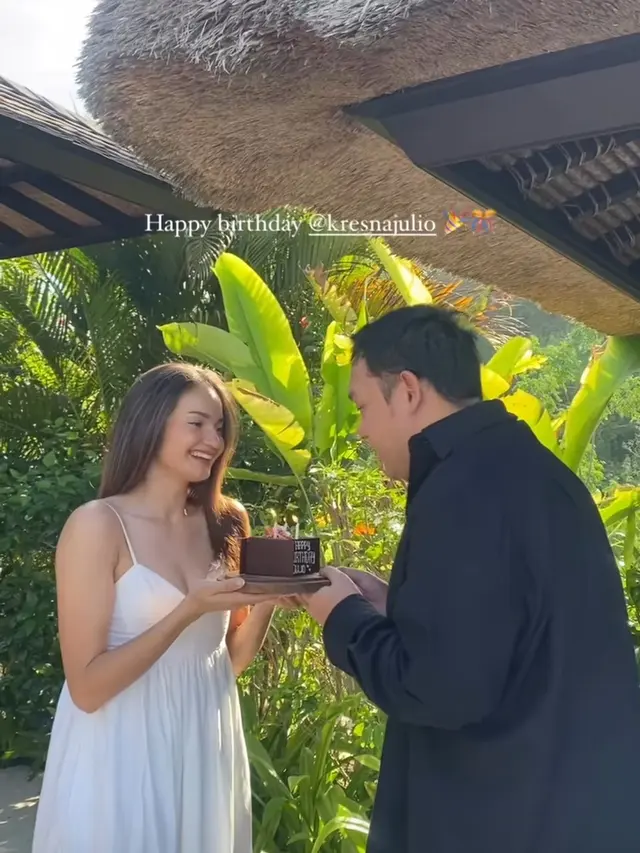 Enzy Storia Liburan di Bali