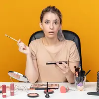 illegal skincare makeup/copyright freepik/stockking