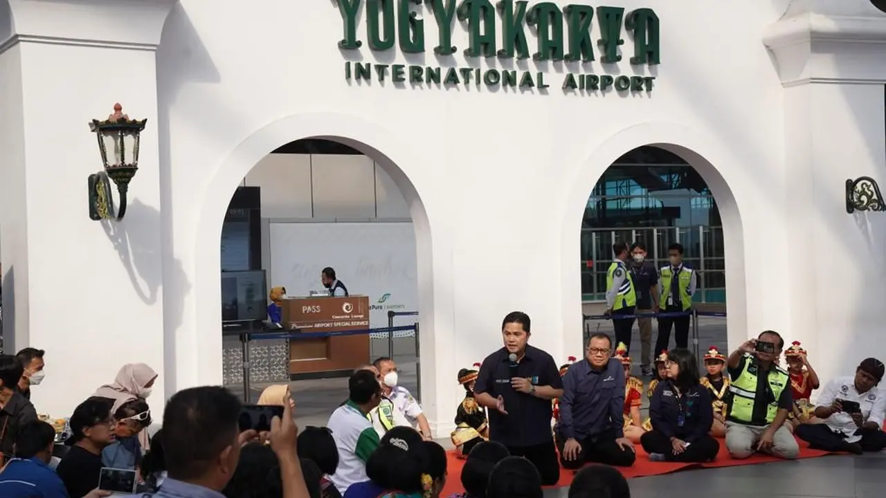 Menteri BUMN Erick Thohir menghadiri acara Cultural Peformance di Bandara Internasional Yogyakarta pada Rabu (22/6/2022) (Photo dok. BUMN)