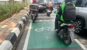 Mengayuh di Jakarta, Mencari Ruang yang Aman