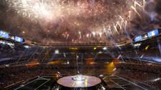 Suasana Stadion Santiago Bernabeu saat merayakan keberhasilan Real Madrid raih gelar ke-12 Liga Champions di Madrid, Spanyol (04/06/2017). Real Madrid menjadi juara usai mengalahkan Juventus 4-1. (AP/Francisco Seco)