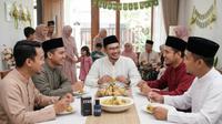 Suasana silaturahmi di Hari Raya Idul Fitri. (Flow)