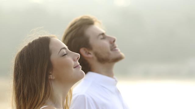 Image result for Menunjukkan Kepedulian Kamu yang Besar Pada Pasangan