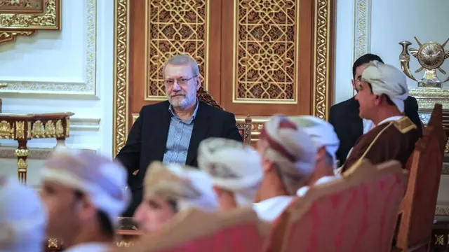 Sekretaris Dewan Keamanan Nasional Tertinggi Iran Ali Larijani di Muscat, Oman, Selasa (10/2/2026).