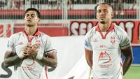 Dua pemain Malut United, Ciro Alves dan Gustavo Franca, gagal menjaga rekor tak terkalahkan setelah dibekuk PSIM 0-2 di Stadion Gelora Kie Raha Ternate, Sabtu (30/8/2025). (Dok. Malut United).