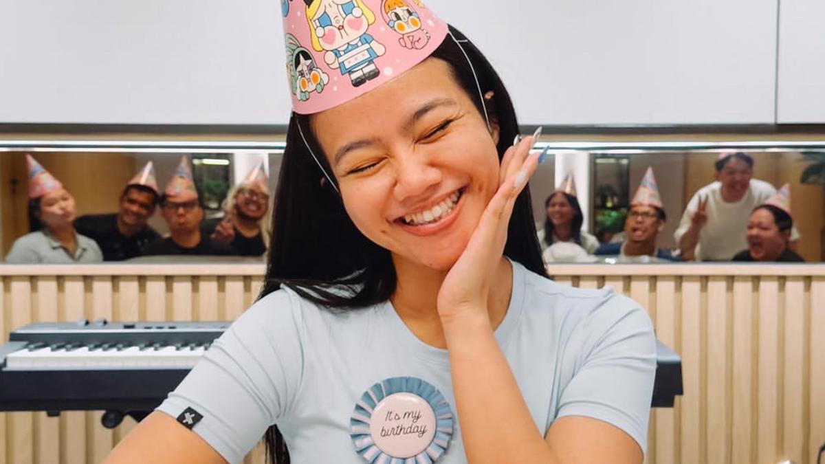 Yura Yunita Rayakan Ulang Tahun ke-35, Tampil Sederhana dengan Topi Ulang Tahun yang Gemas